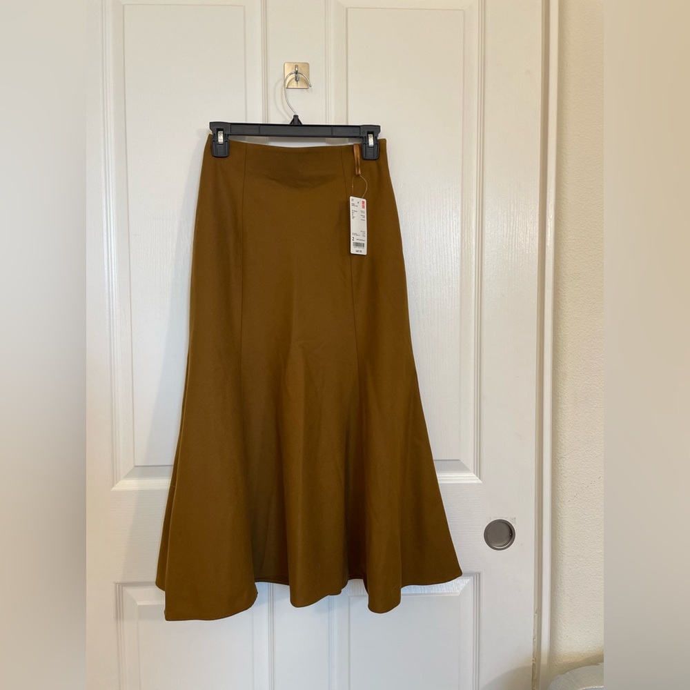 NWT uniqlo skirt